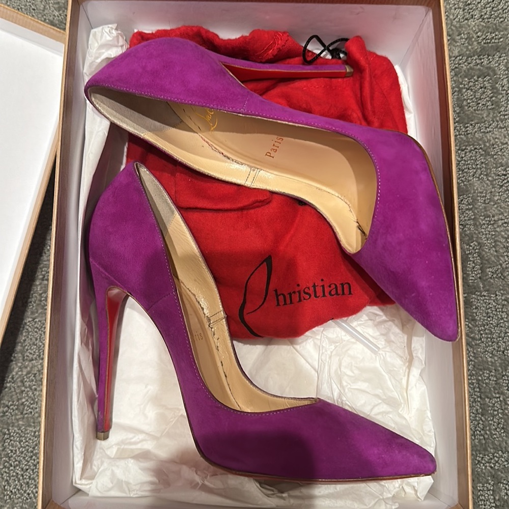 Christian Louboutin So Kate size 7